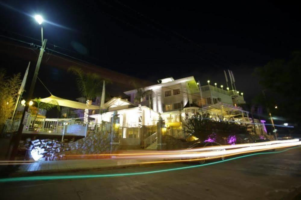 Club House Hotel วิญาการ์ลอสปาซ ภายนอก รูปภาพ