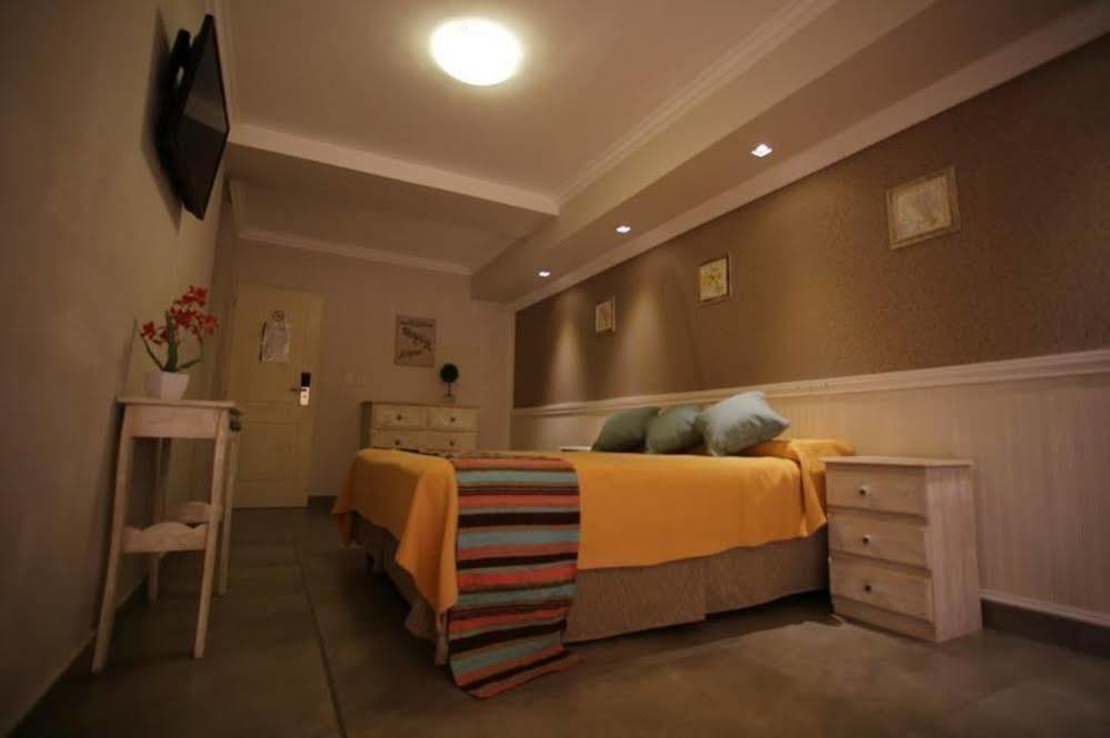 Club House Hotel วิญาการ์ลอสปาซ ภายนอก รูปภาพ